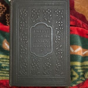 Vintage Book: Twelve Stories and a Dream by H.G. Wells - Black Cover